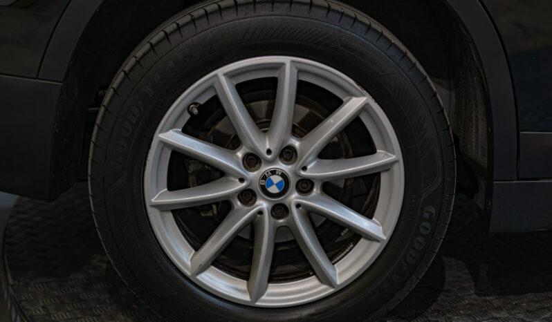 
								BMW X1 sDrive18d full									