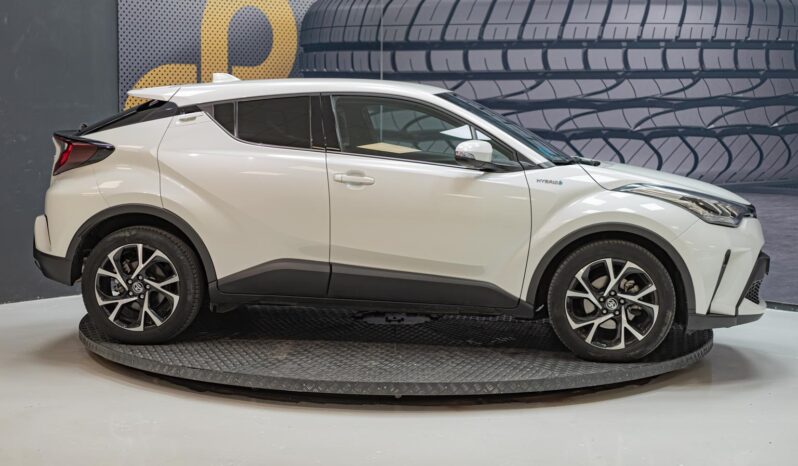 
								Toyota CHR full									