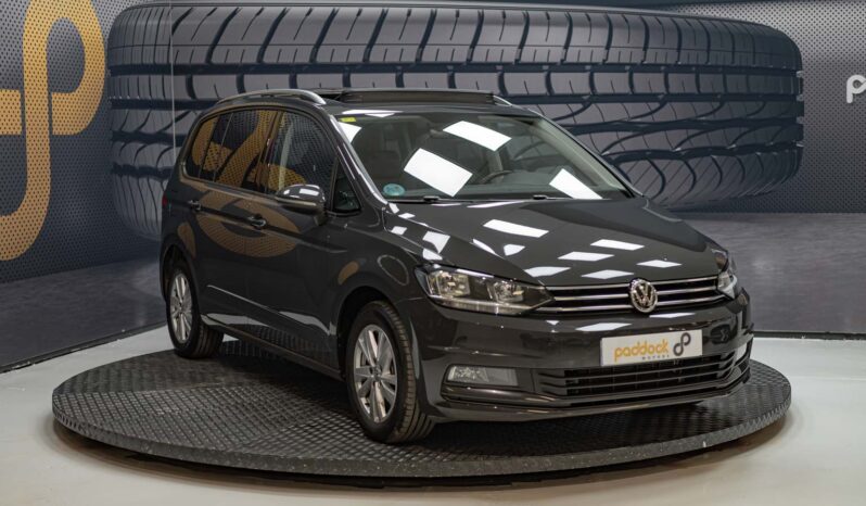 
								Volkswagen TOURAN full									