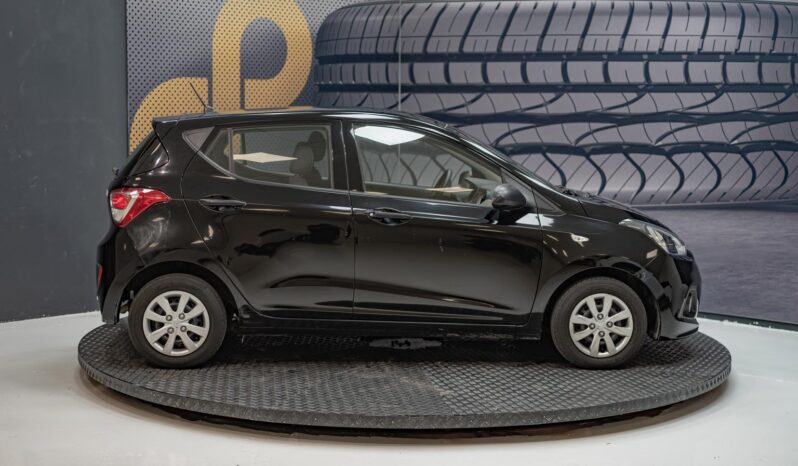 
								HYUNDAI i10 full									