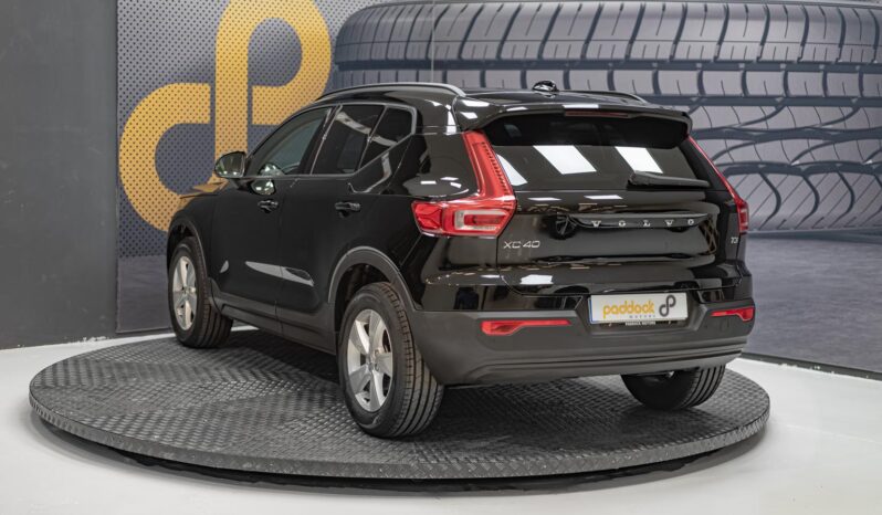 
								VOLVO XC40 T3 full									