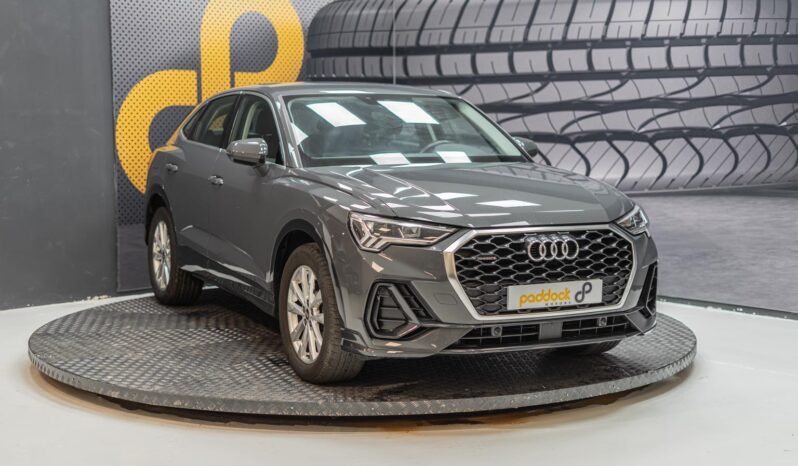 
								Audi Q3 full									