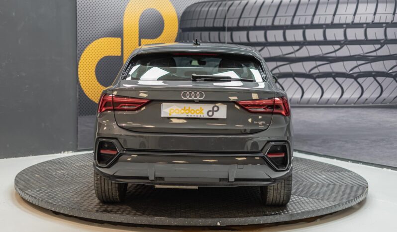 
								Audi Q3 full									