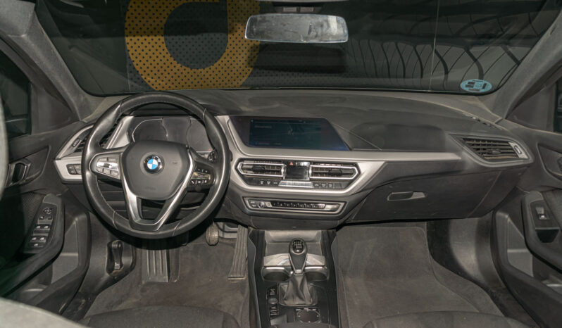 
								BMW Serie 1 full									