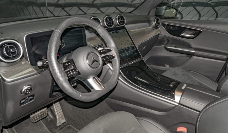 
								MercedesBenz GLC full									