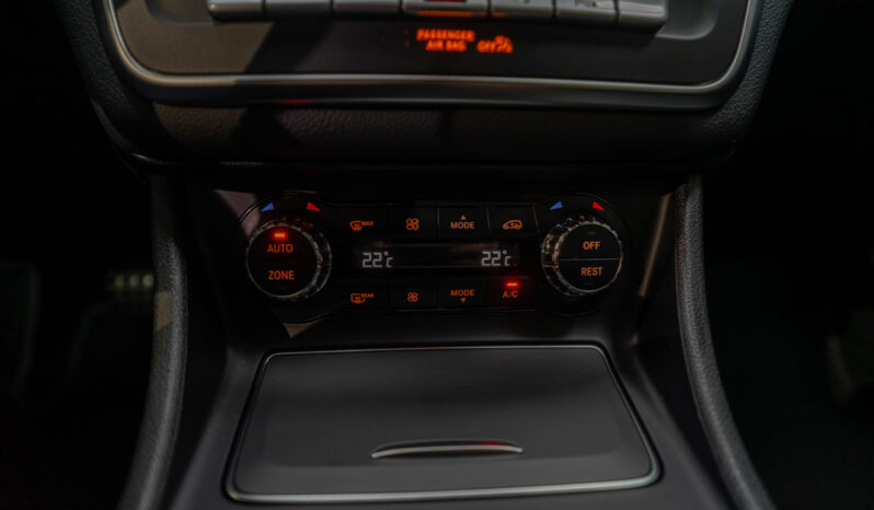 
								Mercedes Benz GLA 200 full									