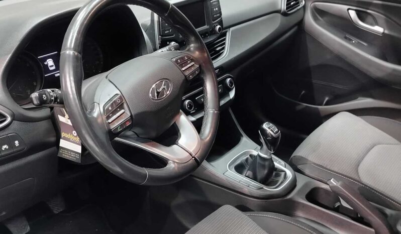 								Hyundai i30 full									