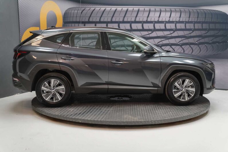 								Hyundai Tucson full									