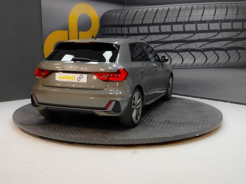 								Audi A1 full									