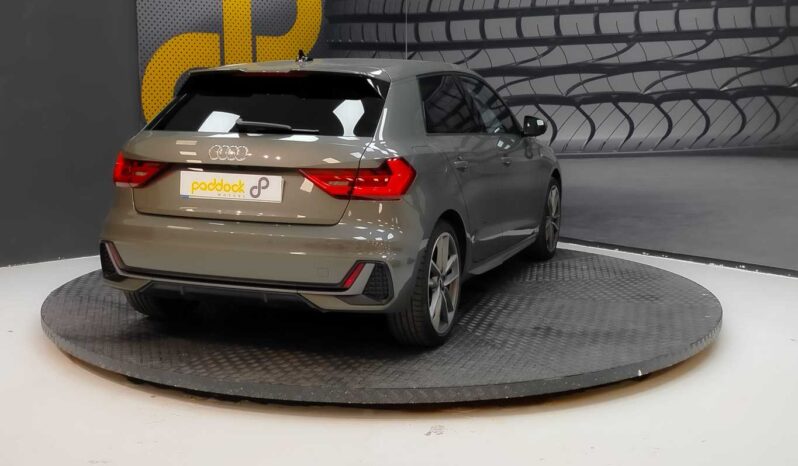 								Audi A1 full									