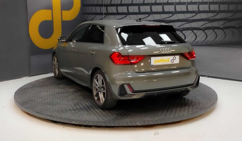 								Audi A1 full									