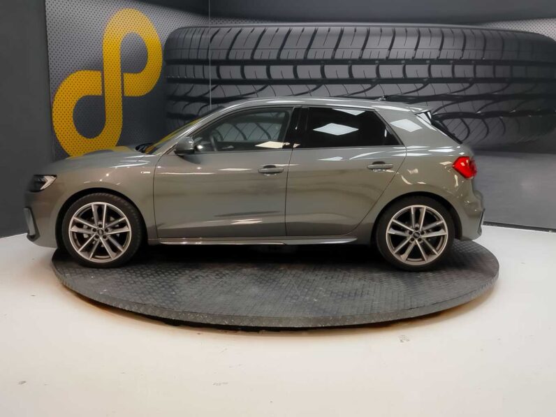								Audi A1 full									