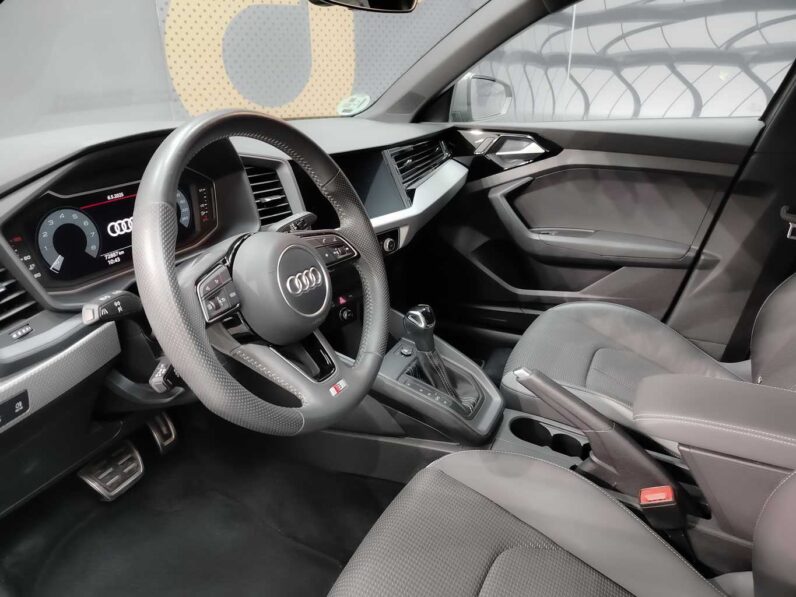 								Audi A1 full									