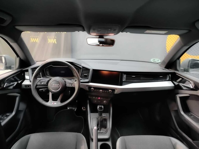 								Audi A1 full									