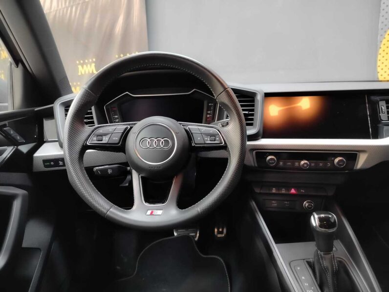 								Audi A1 full									