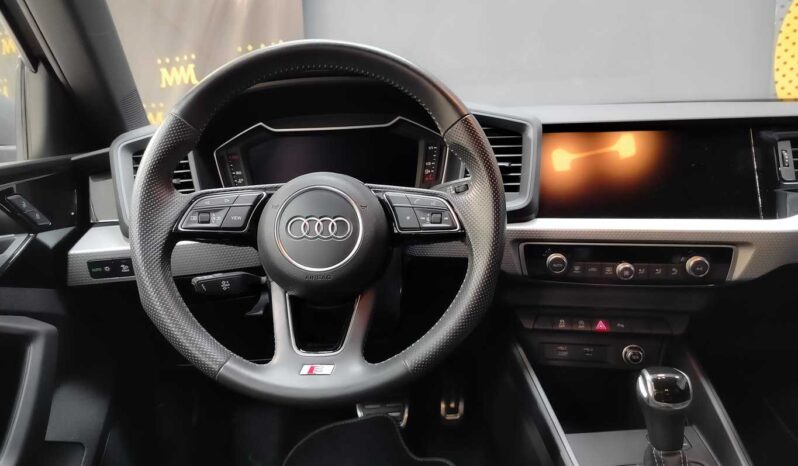 								Audi A1 full									