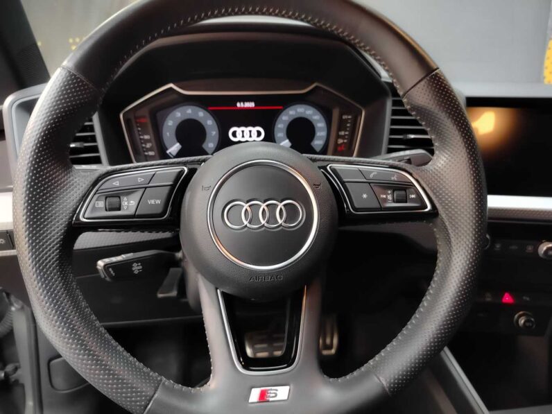 								Audi A1 full									