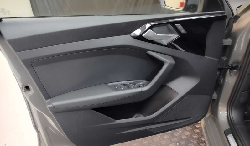 								Audi A1 full									