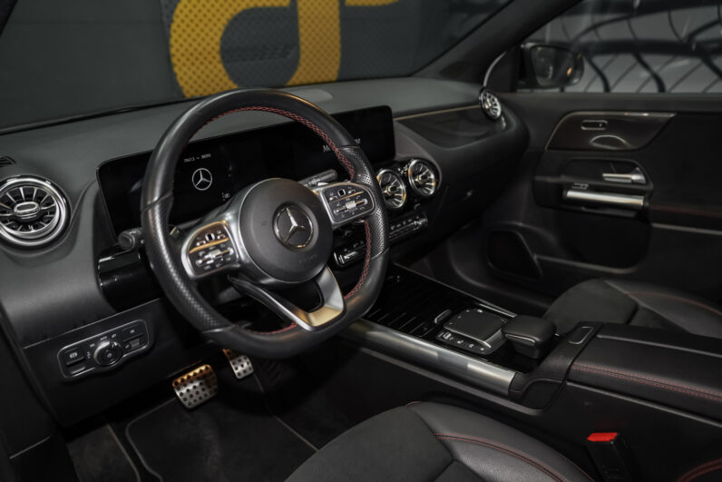 								MercedesBenz GLA full									