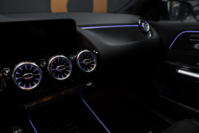 								MercedesBenz GLA full									
