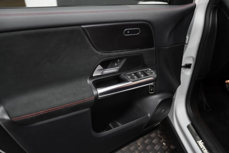 								MercedesBenz GLA full									