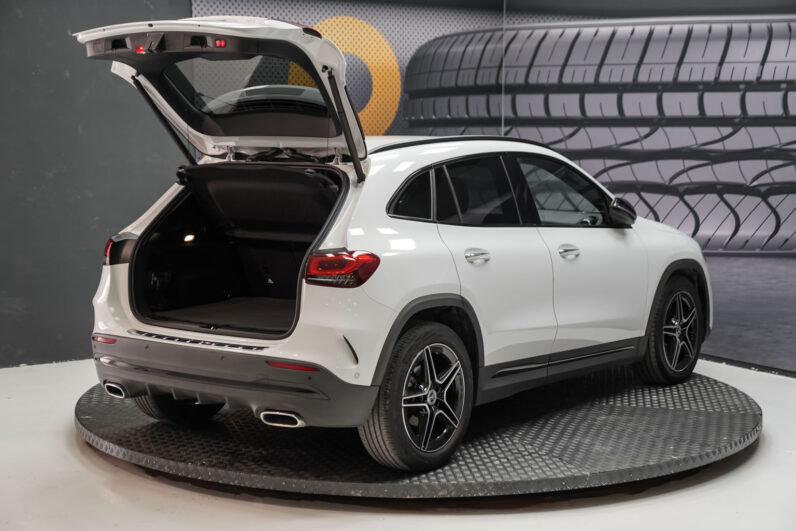 								MercedesBenz GLA full									