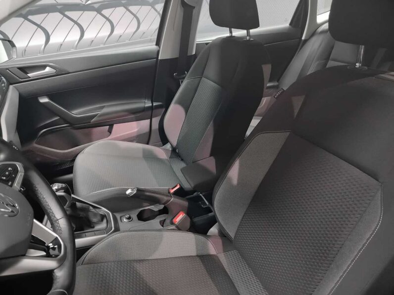 								Volkswagen Polo full									
