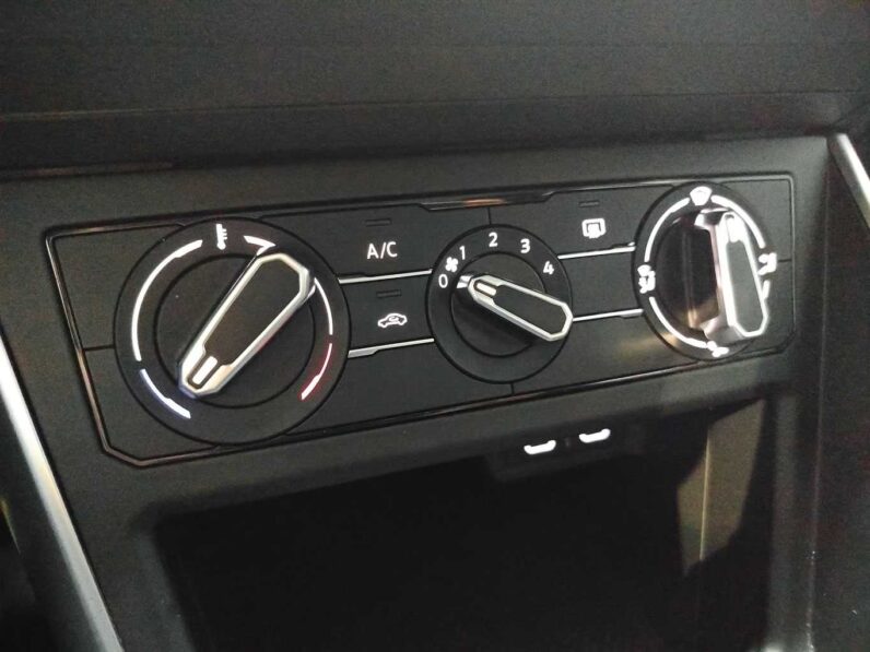 								Volkswagen Polo full									