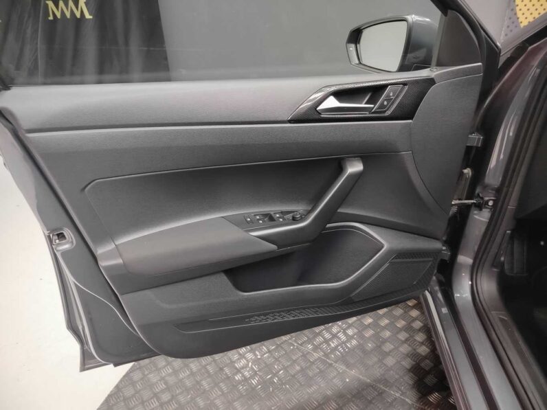 								Volkswagen Polo full									