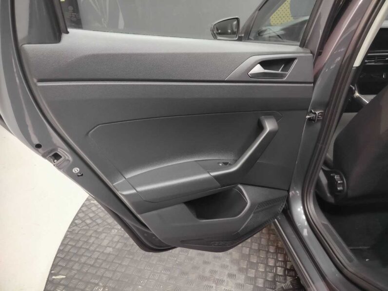 								Volkswagen Polo full									