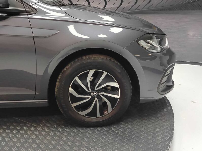 								Volkswagen Polo full									