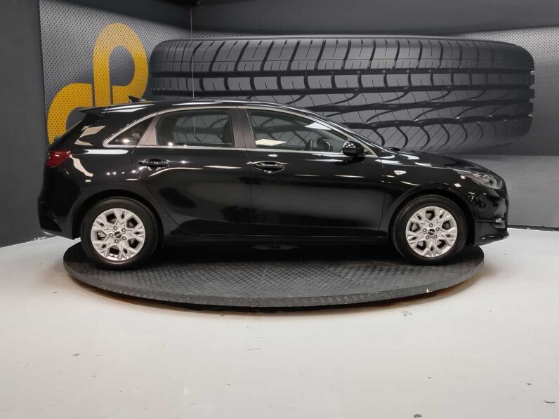 								Kia Ceed full									