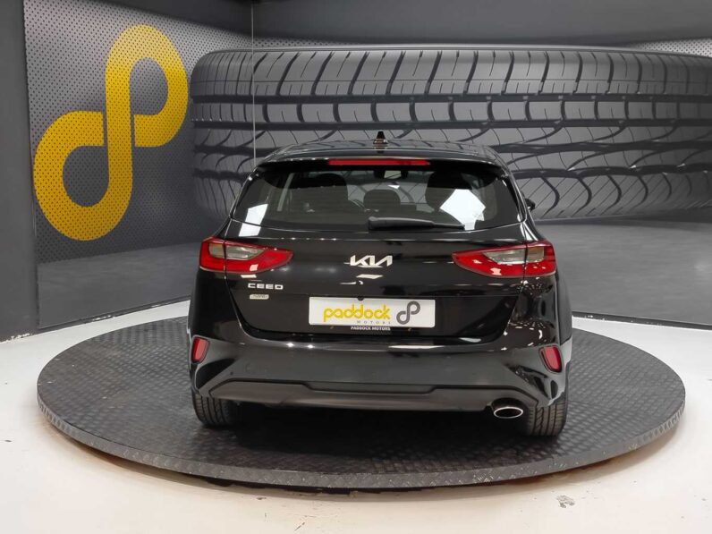 								Kia Ceed full									