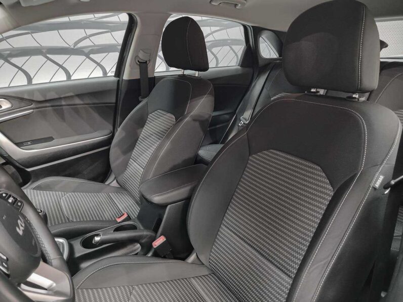 								Kia Ceed full									