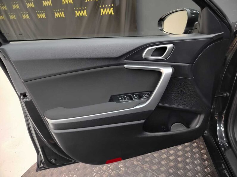 								Kia Ceed full									