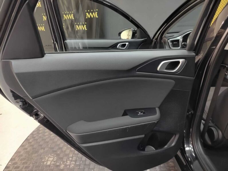 								Kia Ceed full									