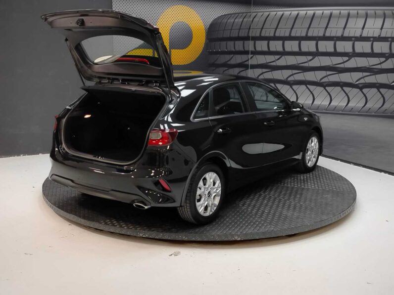 								Kia Ceed full									