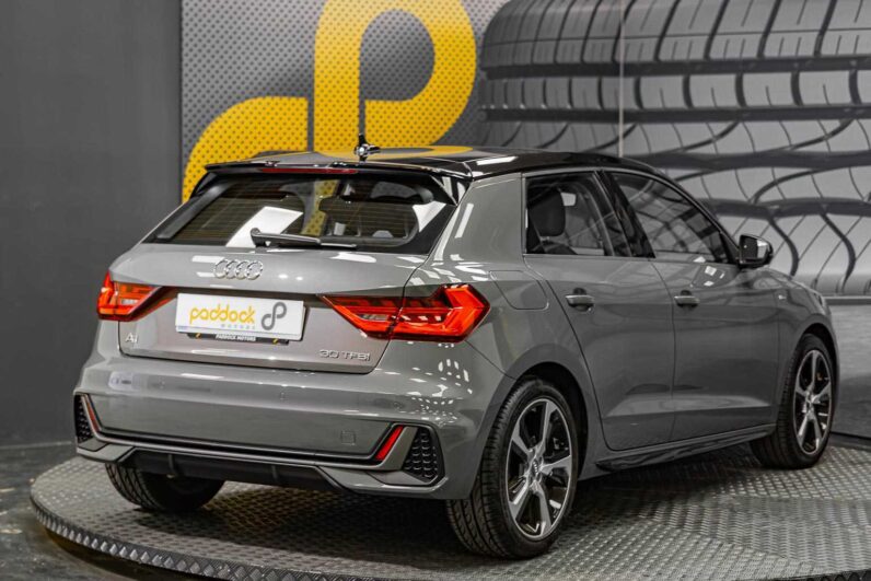 								Audi A1 full									