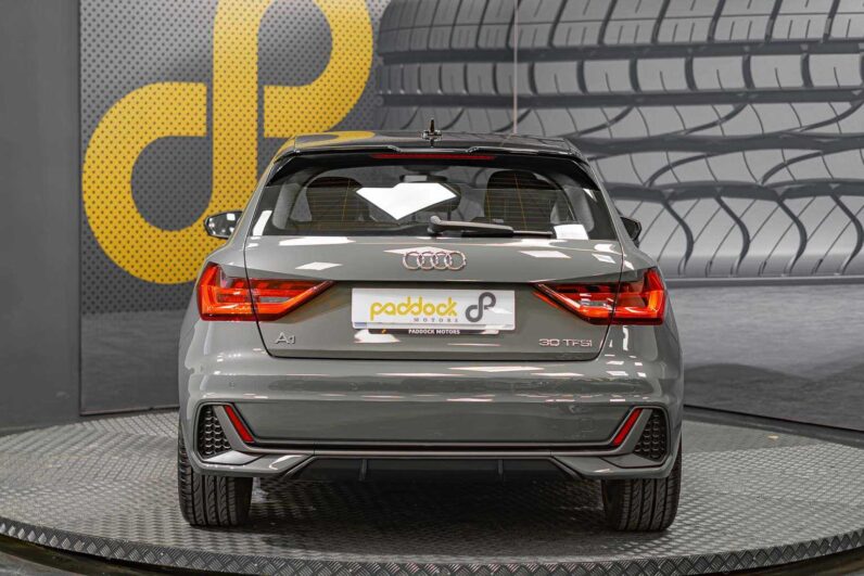 								Audi A1 full									