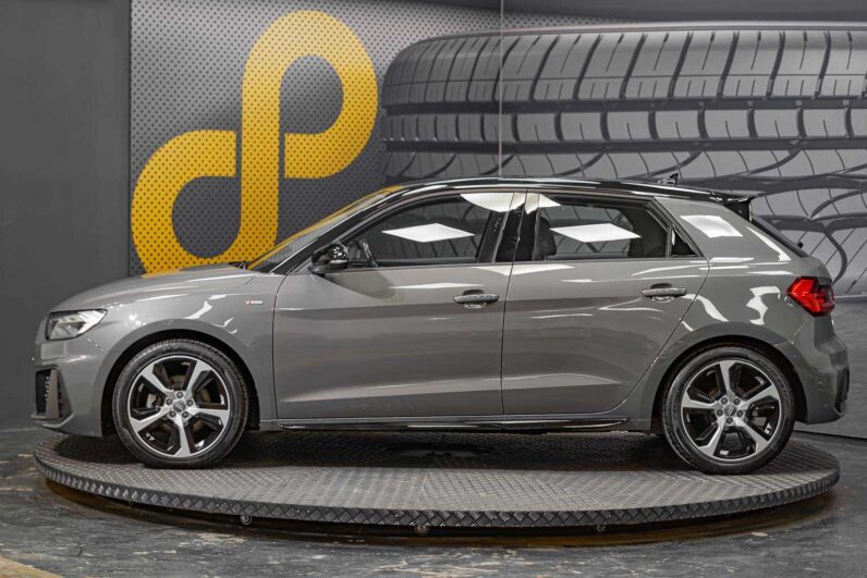 								Audi A1 full									
