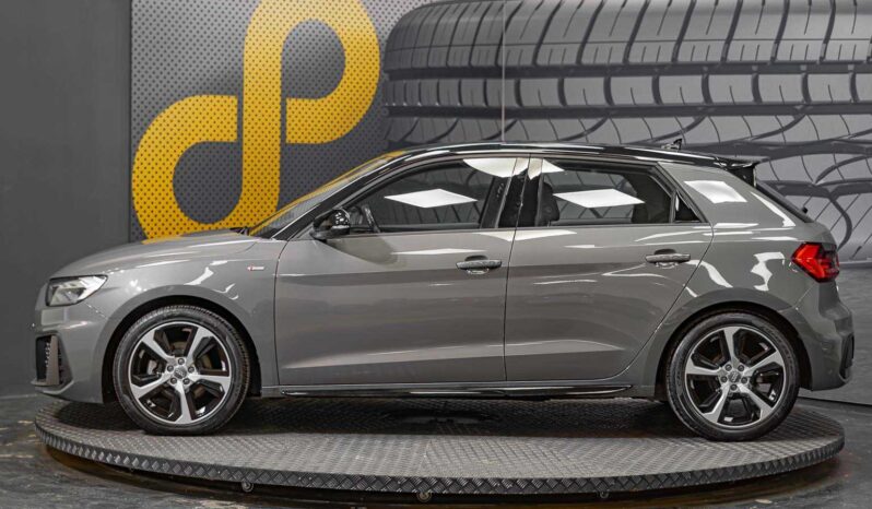 								Audi A1 full									