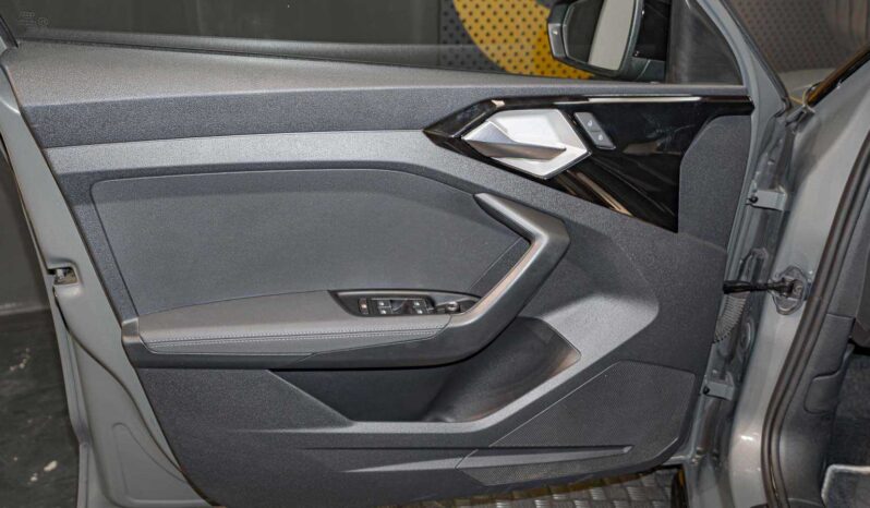 								Audi A1 full									