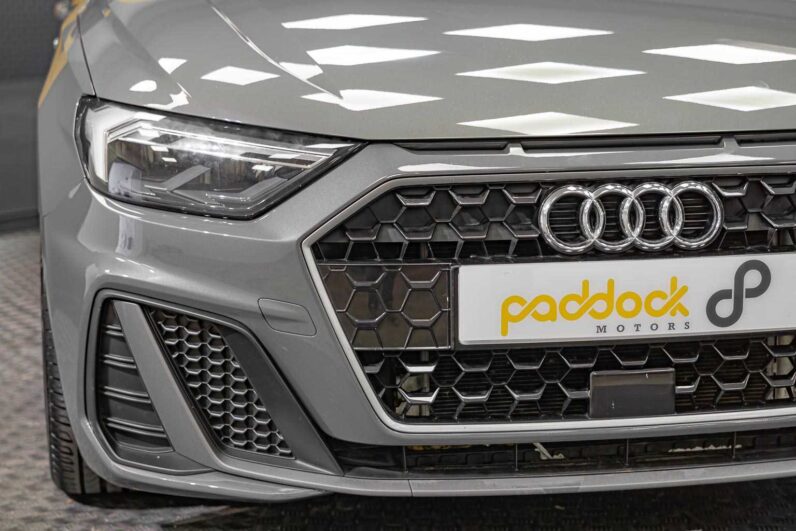								Audi A1 full									
