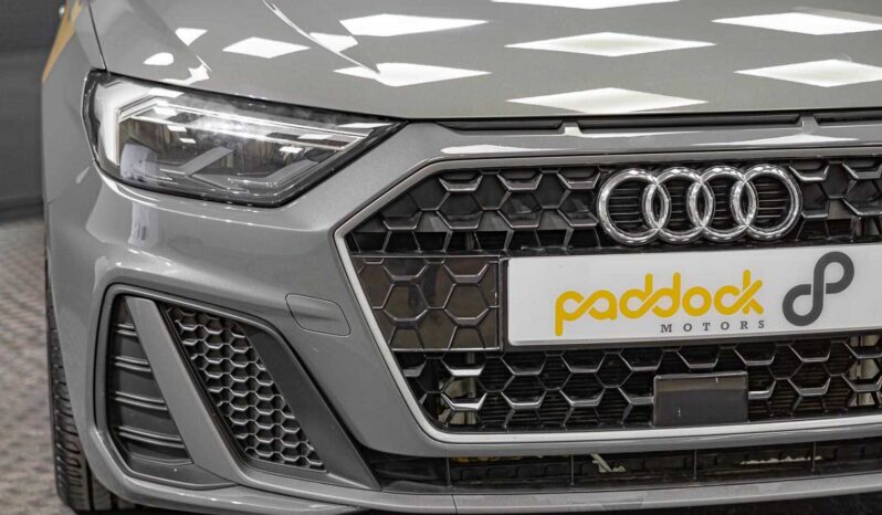 								Audi A1 full									