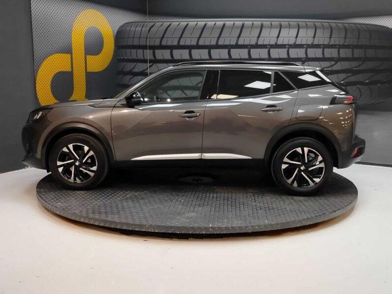 								Peugeot 2008 full									