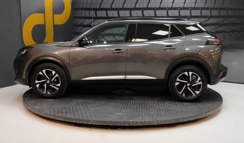 								Peugeot 2008 full									
