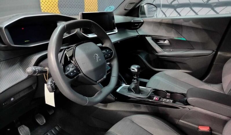 								Peugeot 2008 full									