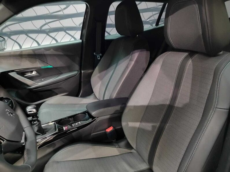 								Peugeot 2008 full									