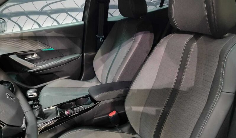 								Peugeot 2008 full									
