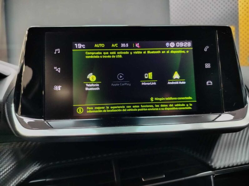 								Peugeot 2008 full									